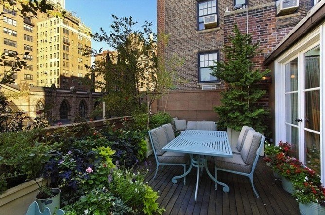 NYC townhouse at 10 West 10th Street 11